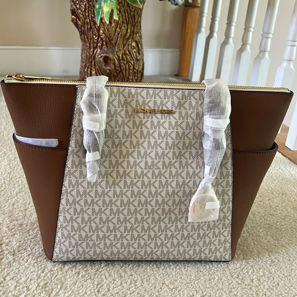 MICHAEL KORS CHARLOTTE LARGE TOTE NEW AUTHENTIC 11x10.5